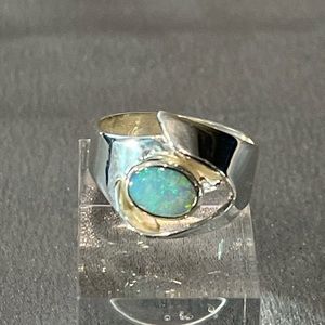 NEW .925 Silver & Australian Opal Ring size 6-1/2